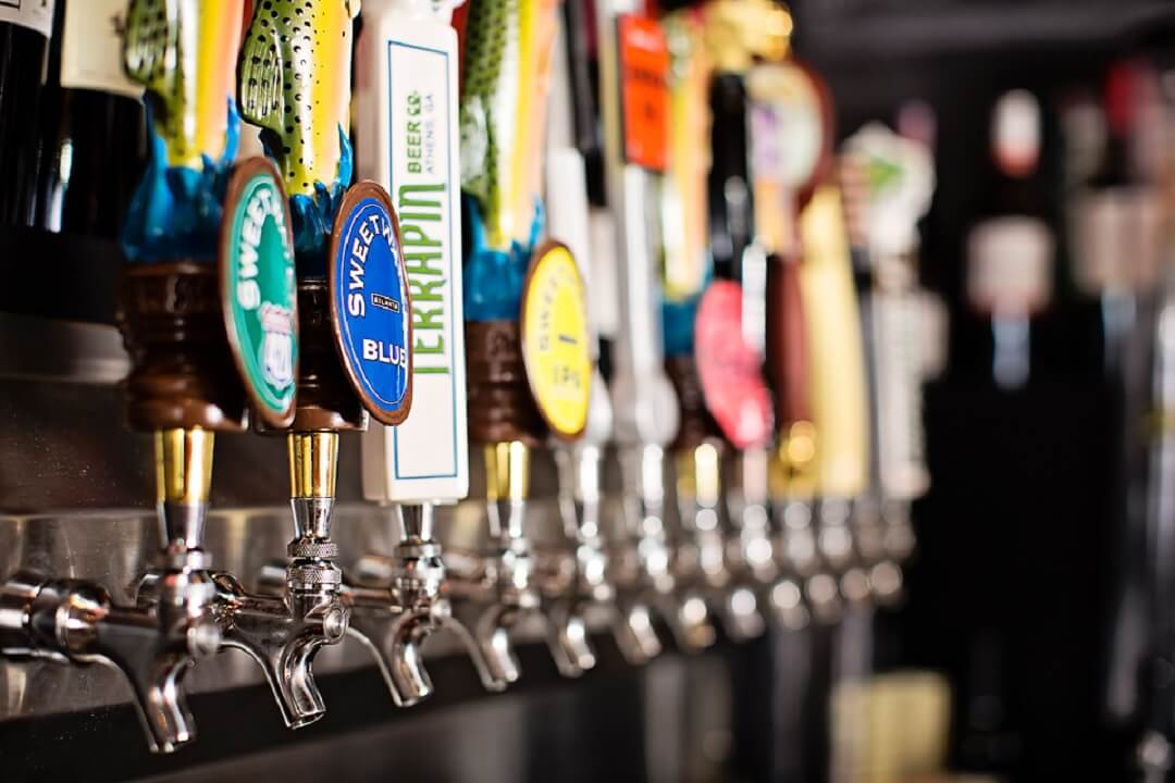 Craft Beer Taps at 15th Street Pizza