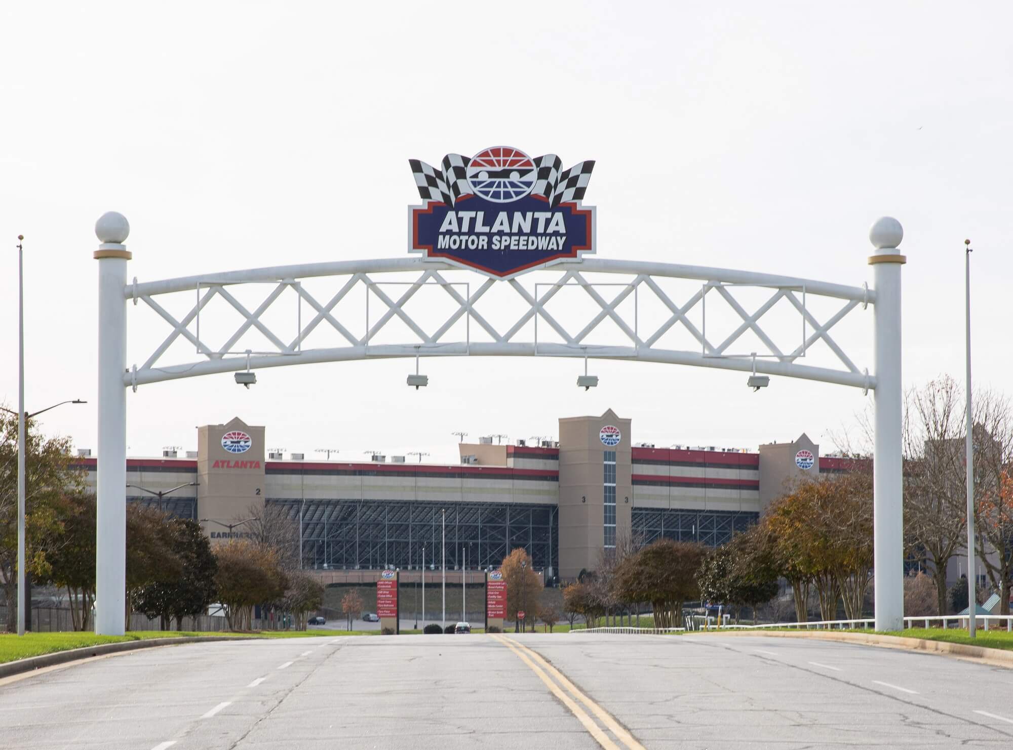 Atlanta Motor Speedway Offers Amenities to Race Fans